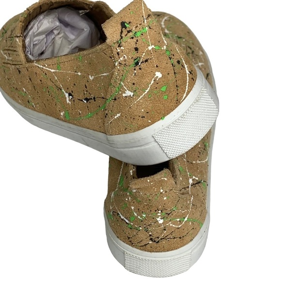 Minnetonka Beige Leather Slip On Sneaker w/ Multi Color Paint Splatter Size 6.5 - Picture 4 of 10
